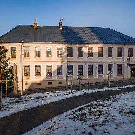 Apartman Hotel Vomocil Bystre Экстерьер фото