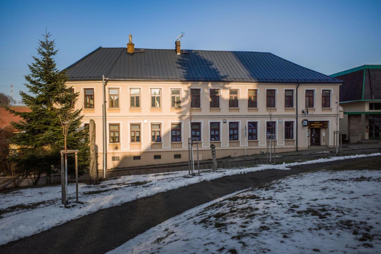 Apartman Hotel Vomocil Bystre Экстерьер фото